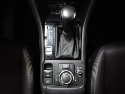 Mazda CX-3 2.0 Skyactiv-G Zenith White Cruise 2WD AT 89 kW (121 CV) Mazda CX-3 2.0 Skyactiv-G Zenith White Cruise 2WD AT 89 kW (121 CV)
