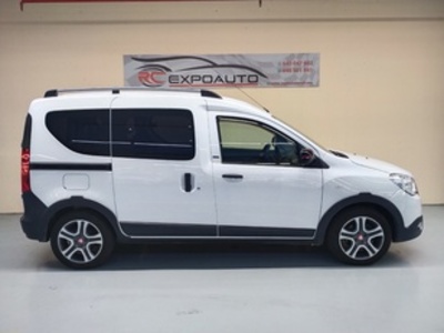 Dacia Dokker Stepway Essential Blue dCi 70 kW (95 CV) Dacia Dokker Stepway Essential Blue dCi 70 kW (95 CV)