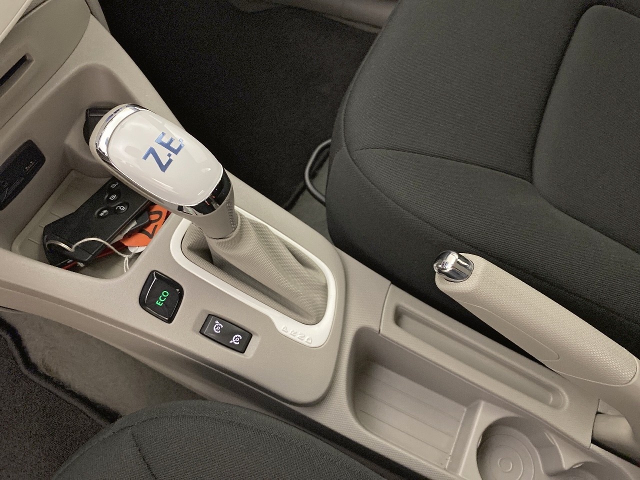 Renault Zoe Life 40 R90 68 kW (92 CV) - 10