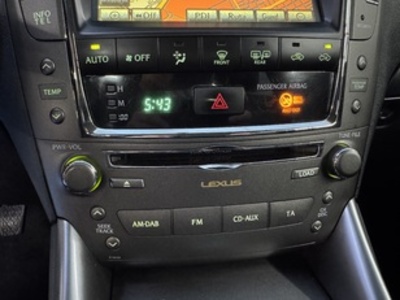 Lexus IS 220d Luxury Multimedia 130 kW (177 CV) Lexus IS 220d Luxury Multimedia 130 kW (177 CV)