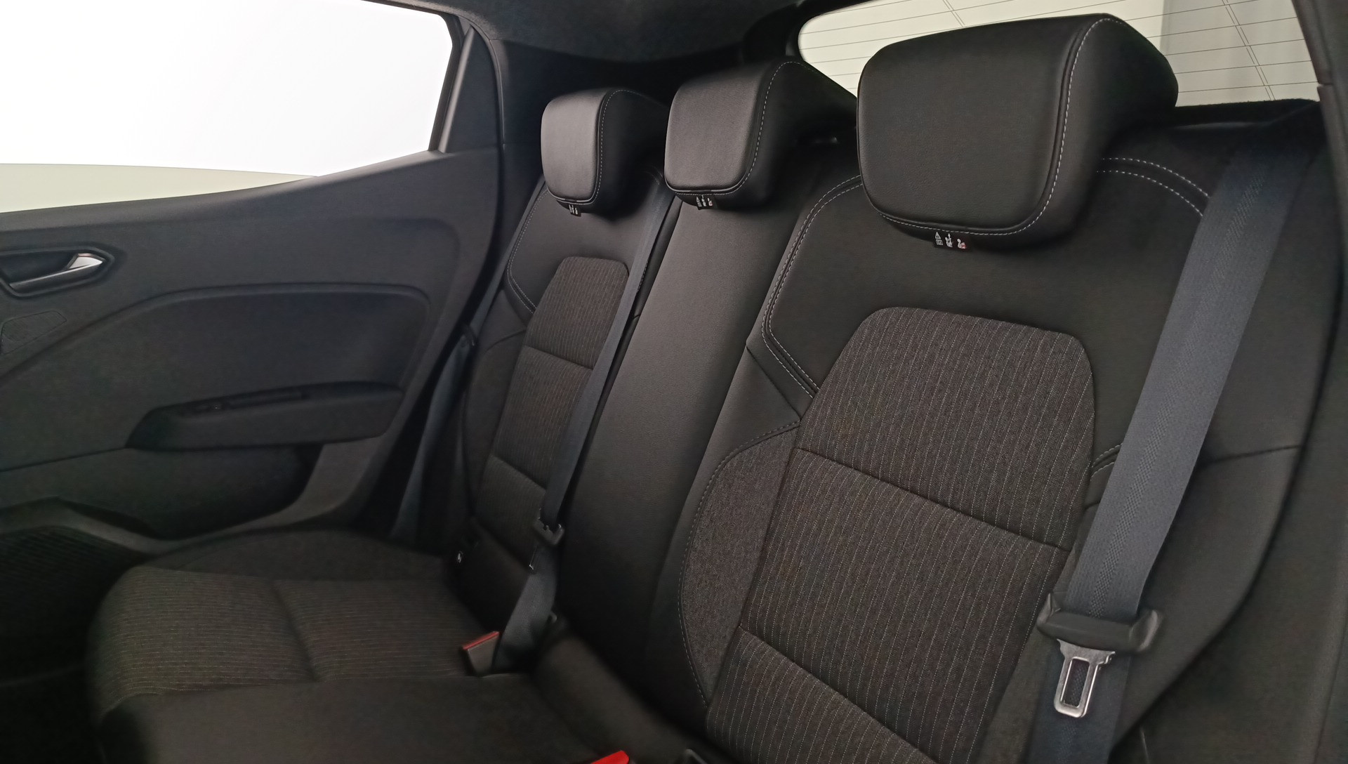 Renault Clio Techno TCe 103 kW (140 CV) - 13