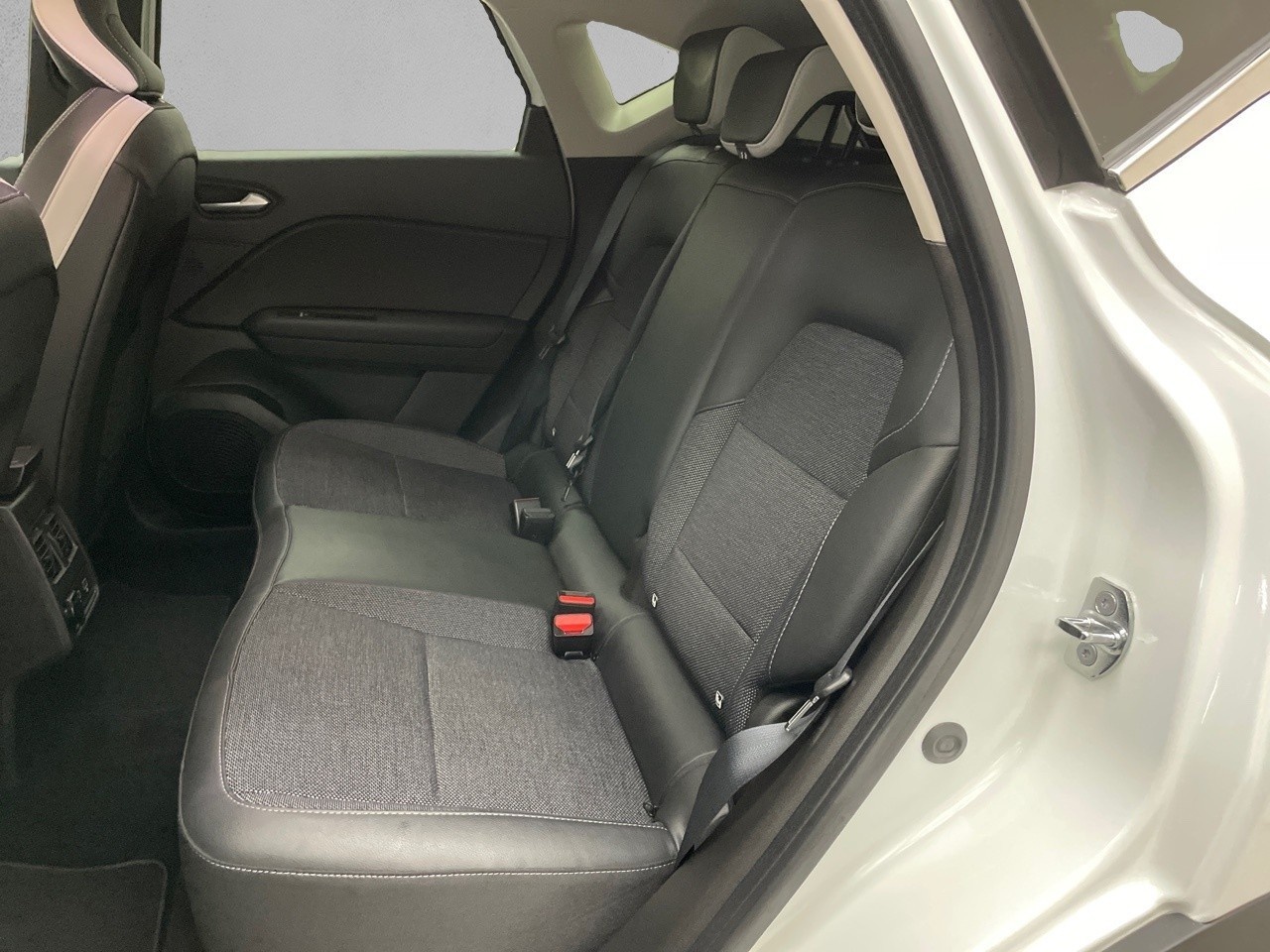 Renault Captur Zen E-TECH Híbrido enchufable 118 kW (160 CV) - 9