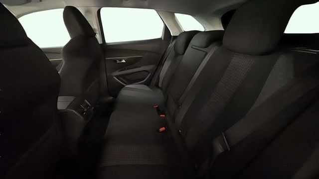 Peugeot3008 BlueHDI 120 S&S Active 88 kW (120 CV) Vehículo usado en Barcelona - 10