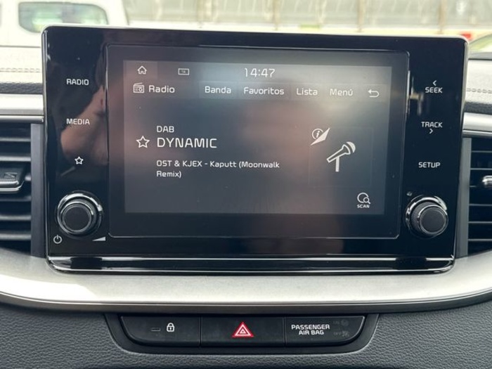 KiaCeed 1.6 MHEV iMT Drive 100 kW (136 CV) Vehículo usado en Barcelona - 19 KiaCeed 1.6 MHEV iMT Drive 100 kW (136 CV) Vehículo usado en Barcelona - 19