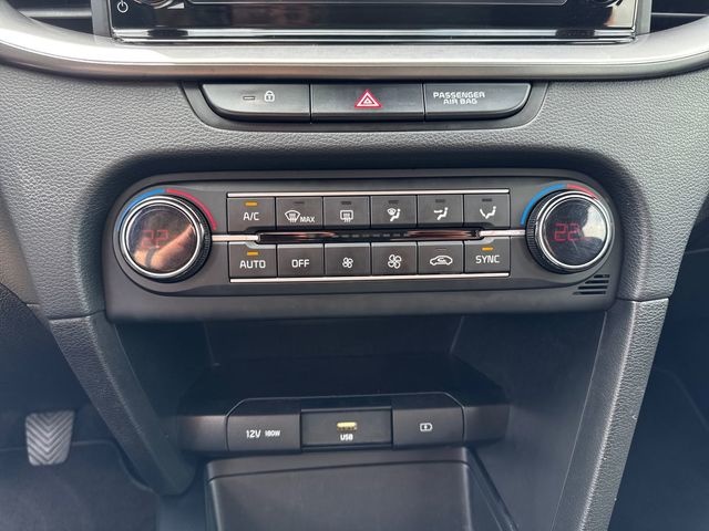 KiaCeed 1.6 MHEV iMT Drive 100 kW (136 CV) Vehículo usado en Barcelona - 22