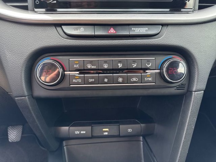 KiaCeed 1.6 MHEV iMT Drive 100 kW (136 CV) Vehículo usado en Barcelona - 22 KiaCeed 1.6 MHEV iMT Drive 100 kW (136 CV) Vehículo usado en Barcelona - 22