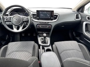 Kia Ceed 1.6 MHEV iMT Drive 100 kW (136 CV)