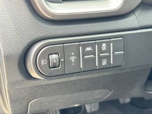 Kia Ceed 1.6 MHEV iMT Drive 100 kW (136 CV)