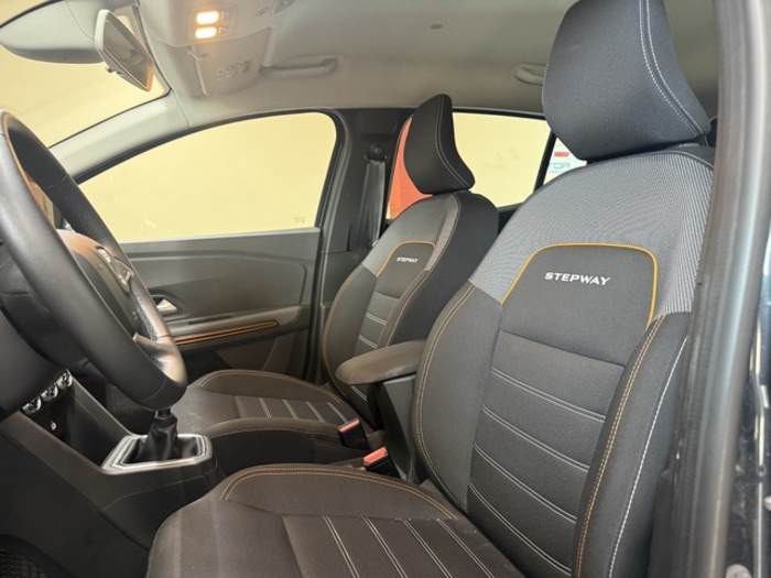 DaciaSandero Stepway Comfort ECO-G 74 kW (101 CV) Vehículo usado en Barcelona - 10 DaciaSandero Stepway Comfort ECO-G 74 kW (101 CV) Vehículo usado en Barcelona - 10