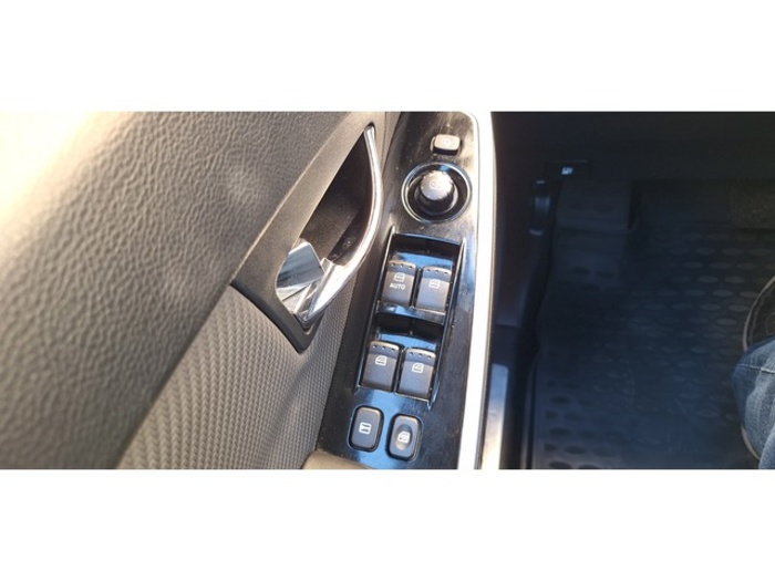 SsangyongKorando D22T Limited 4x2 Auto 131 kW (178 CV) Vehículo usado en Barcelona - 24 SsangyongKorando D22T Limited 4x2 Auto 131 kW (178 CV) Vehículo usado en Barcelona - 24