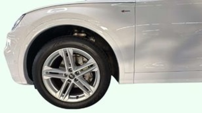 Audi Q5 Black line 35 TDI 120 kW (163 CV) S tronic Audi Q5 Black line 35 TDI 120 kW (163 CV) S tronic