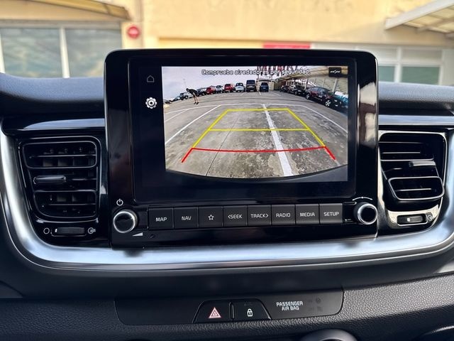 KiaStonic 1.0 T-GDi MHEV Drive 74 kW (100 CV) Vehículo usado en Barcelona - 17