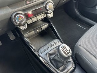 Kia Stonic 1.0 T-GDi MHEV Drive 74 kW (100 CV) Kia Stonic 1.0 T-GDi MHEV Drive 74 kW (100 CV)