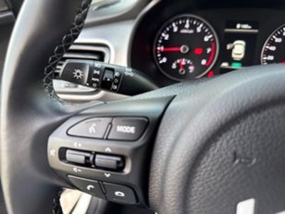 Kia Stonic 1.0 T-GDi MHEV Drive 74 kW (100 CV) Kia Stonic 1.0 T-GDi MHEV Drive 74 kW (100 CV)