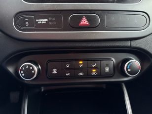 Kia Carens 1.6 GDi Concept 99 kW (135 CV)