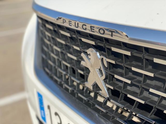 Peugeot3008 BlueHDI 130 S&S GT Line 96 kW (130 CV) Vehículo usado en Barcelona - 9 Peugeot3008 BlueHDI 130 S&S GT Line 96 kW (130 CV) Vehículo usado en Barcelona - 9