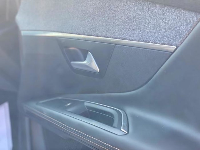 Peugeot3008 BlueHDI 130 S&S GT Line 96 kW (130 CV) Vehículo usado en Barcelona - 15 Peugeot3008 BlueHDI 130 S&S GT Line 96 kW (130 CV) Vehículo usado en Barcelona - 15