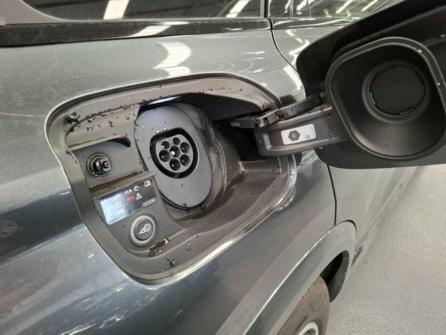 Audi Q6 e-tron e-tron 50 quattro Performance S line 240 kW (326 CV) Vehículo usado en Las Palmas - 11