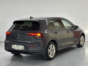 Volkswagen Golf Life 2.0 TDI 85 kW (115 CV) Volkswagen Golf Life 2.0 TDI 85 kW (115 CV)