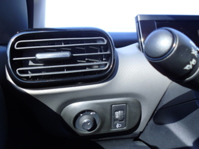 Citroen C4 Cactus BlueHDi 100 S&S Feel 73 kW (99 CV) Citroen C4 Cactus BlueHDi 100 S&S Feel 73 kW (99 CV)