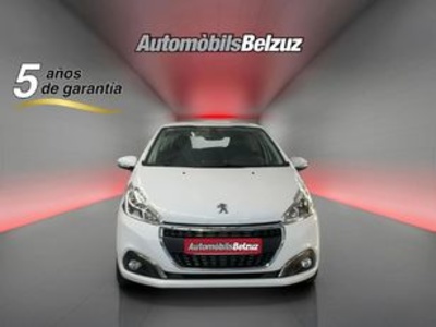 Peugeot 208 PureTech Signature 60 kW (82 CV) Peugeot 208 PureTech Signature 60 kW (82 CV)