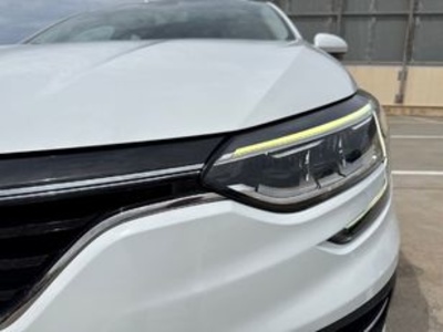 Renault Megane Business Blue dCi 85 kW (115 CV) Renault Megane Business Blue dCi 85 kW (115 CV)