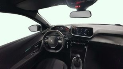 Peugeot 2008 PureTech 100 S&S Allure 75 kW (100 CV) Peugeot 2008 PureTech 100 S&S Allure 75 kW (100 CV)