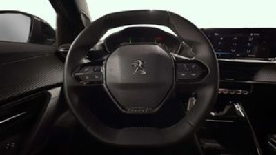 Peugeot 2008 PureTech 100 S&S Allure 75 kW (100 CV) Peugeot 2008 PureTech 100 S&S Allure 75 kW (100 CV)
