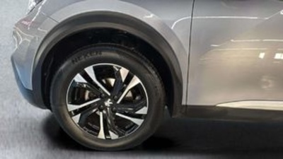 Peugeot 2008 PureTech 100 S&S Allure 75 kW (100 CV) Peugeot 2008 PureTech 100 S&S Allure 75 kW (100 CV)
