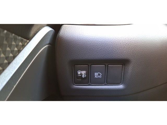 ToyotaC-HR 1.8 125H Advance 90 kW (122 CV) Vehículo usado en Barcelona - 31