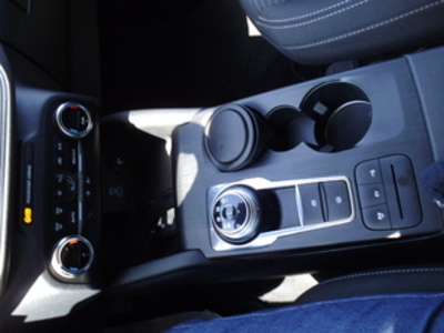 Ford Kuga 2.5 Duratec PHEV Titanium Auto 165 kW (225 CV) Ford Kuga 2.5 Duratec PHEV Titanium Auto 165 kW (225 CV)