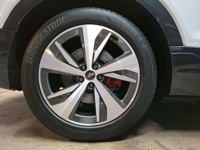 Audi Q8 e-tron Sport 50 95kWh quattro 250 kW (340 CV) Vehículo usado en Las Palmas - 4