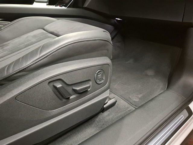 Audi Q8 e-tron Sport 50 95kWh quattro 250 kW (340 CV) Vehículo usado en Las Palmas - 12