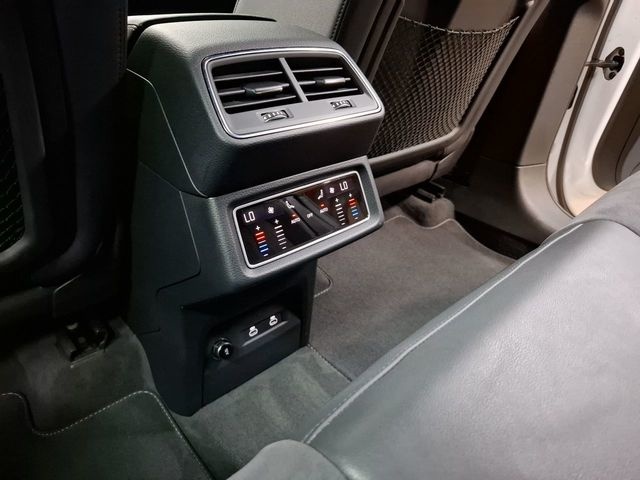 Audi Q8 e-tron Sport 50 95kWh quattro 250 kW (340 CV) Vehículo usado en Las Palmas - 14