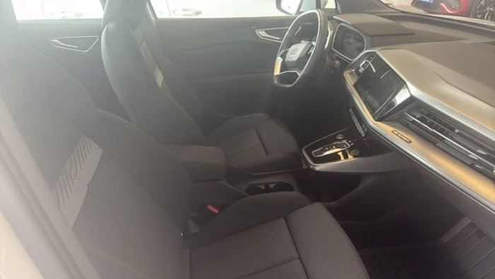 Audi Q4 e-tron Sport 40 e-tron 82kWh 150 kW (204 CV) Vehículo usado en Las Palmas - 4 Audi Q4 e-tron Sport 40 e-tron 82kWh 150 kW (204 CV) Vehículo usado en Las Palmas - 4