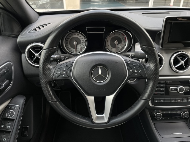 Mercedes-BenzGLA 250 4Matic Urban 155 kW (211 CV) Vehículo usado en Barcelona - 15