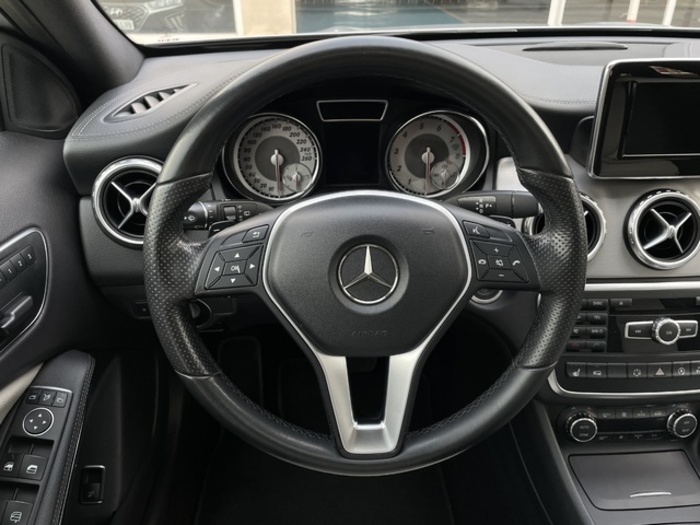 Mercedes-BenzGLA 250 4Matic Urban 155 kW (211 CV) Vehículo usado en Barcelona - 15 Mercedes-BenzGLA 250 4Matic Urban 155 kW (211 CV) Vehículo usado en Barcelona - 15