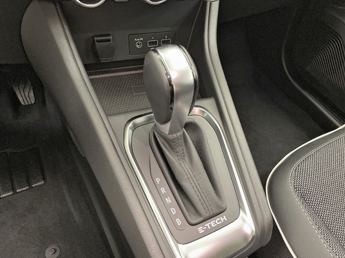 Renault Captur E-TECH PHEV 160 Fast Track 118 kW (160 CV) - 7 Renault Captur E-TECH PHEV 160 Fast Track 118 kW (160 CV) - 7