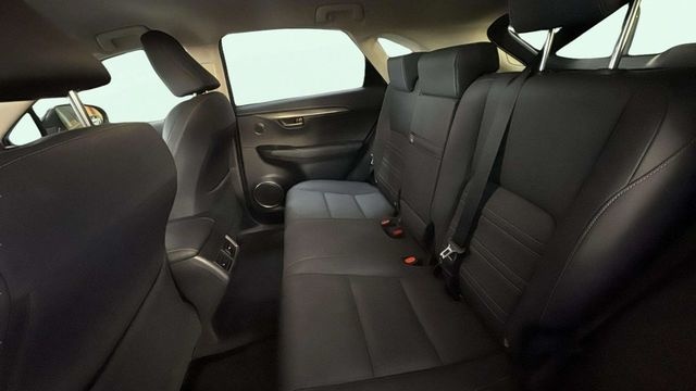 LexusNX 300h Eco 2WD 145 kW (197 CV) Vehículo usado en Barcelona - 10