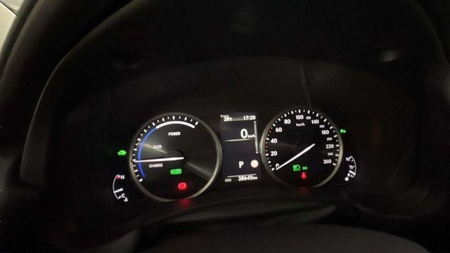 LexusNX 300h Eco 2WD 145 kW (197 CV) Vehículo usado en Barcelona - 13