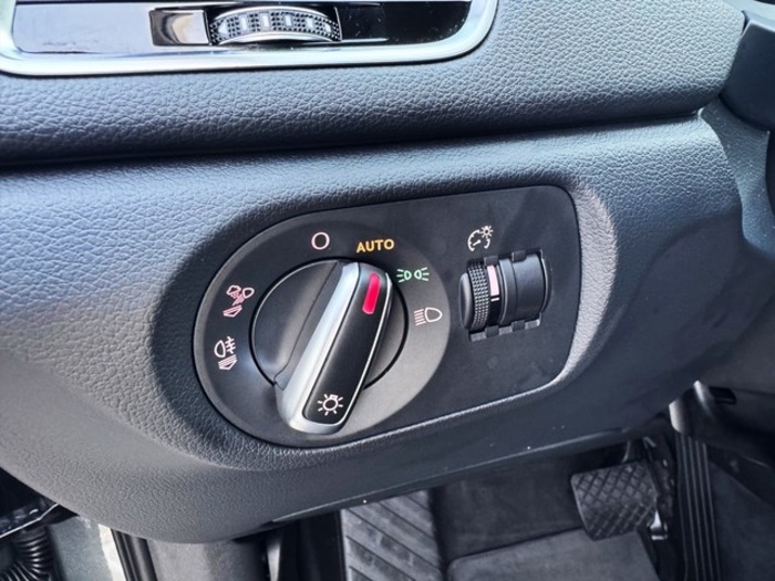 AudiQ3 sport edition 2.0 TFSI quattro 132 kW (180 CV) S tronic Vehículo usado en Barcelona - 16 AudiQ3 sport edition 2.0 TFSI quattro 132 kW (180 CV) S tronic Vehículo usado en Barcelona - 16