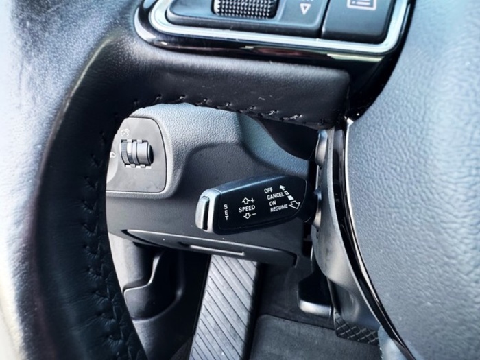 AudiQ3 sport edition 2.0 TFSI quattro 132 kW (180 CV) S tronic Vehículo usado en Barcelona - 18 AudiQ3 sport edition 2.0 TFSI quattro 132 kW (180 CV) S tronic Vehículo usado en Barcelona - 18