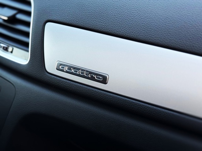 AudiQ3 sport edition 2.0 TFSI quattro 132 kW (180 CV) S tronic Vehículo usado en Barcelona - 32 AudiQ3 sport edition 2.0 TFSI quattro 132 kW (180 CV) S tronic Vehículo usado en Barcelona - 32