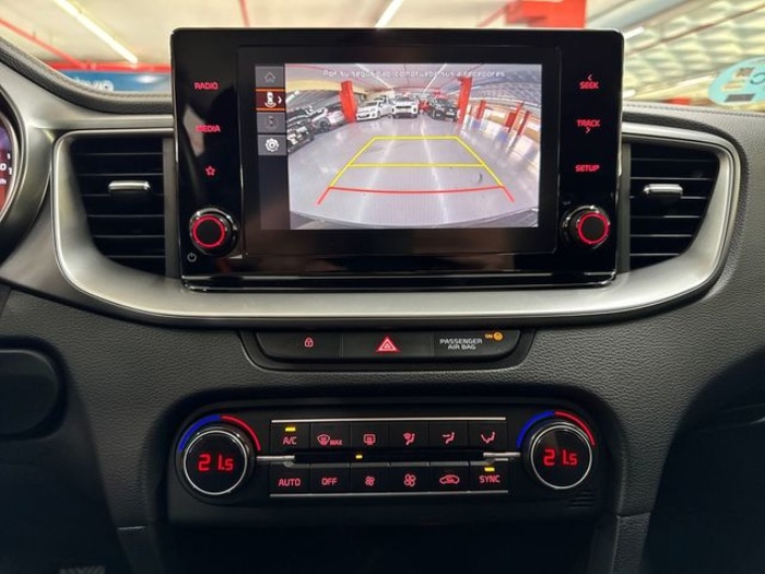 KiaCeed 1.0 T-GDi Drive 88 kW (120 CV) Vehículo usado en Barcelona - 16 KiaCeed 1.0 T-GDi Drive 88 kW (120 CV) Vehículo usado en Barcelona - 16