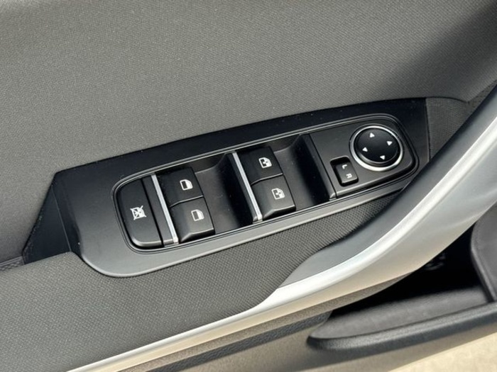 KiaXCeed 1.0 T-GDi Drive 74 kW (100 CV) Vehículo usado en Barcelona - 14 KiaXCeed 1.0 T-GDi Drive 74 kW (100 CV) Vehículo usado en Barcelona - 14