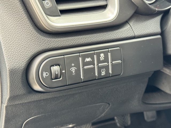 KiaXCeed 1.0 T-GDi Drive 74 kW (100 CV) Vehículo usado en Barcelona - 15 KiaXCeed 1.0 T-GDi Drive 74 kW (100 CV) Vehículo usado en Barcelona - 15