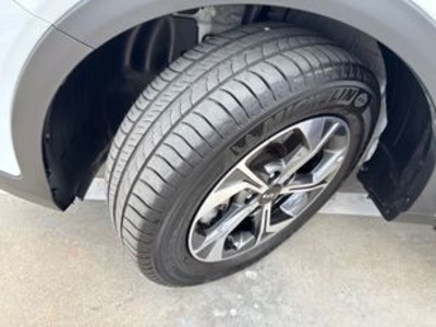 Kia XCeed 1.0 T-GDi Drive 74 kW (100 CV) Kia XCeed 1.0 T-GDi Drive 74 kW (100 CV)