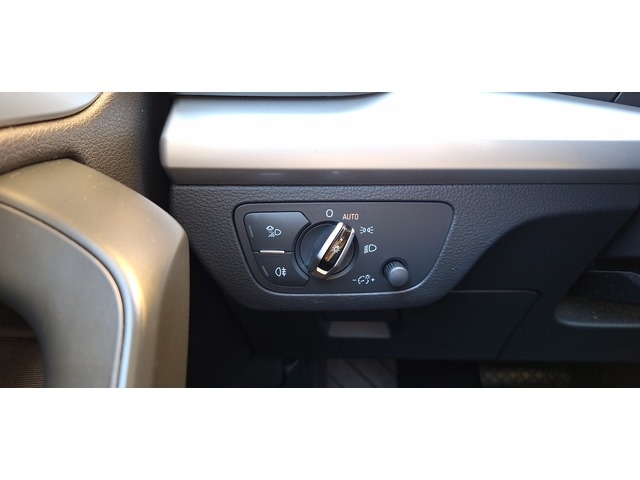 AudiQ5 2.0 TDI quattro 140 kW (190 CV) S tronic Vehículo usado en Barcelona - 33 AudiQ5 2.0 TDI quattro 140 kW (190 CV) S tronic Vehículo usado en Barcelona - 33