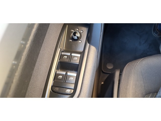 AudiQ5 2.0 TDI quattro 140 kW (190 CV) S tronic Vehículo usado en Barcelona - 34