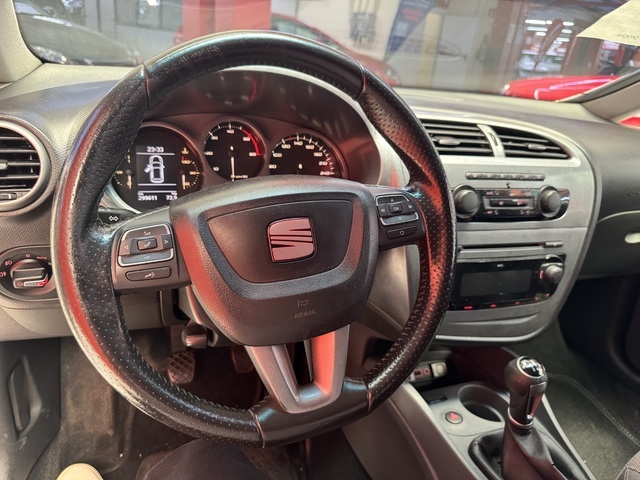 SEATLeón 1.6 TDI Style 77 kW (105 CV) Vehículo usado en Barcelona - 11